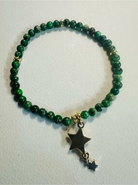 Green Beaded Bracelet with Star Charm - Unbranded
